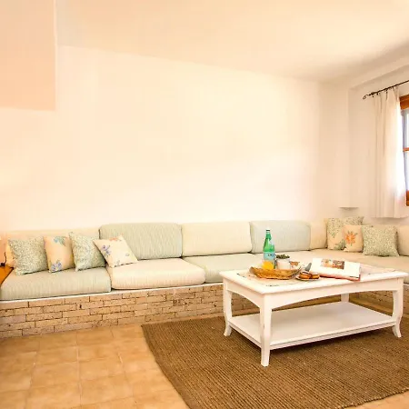 Spacious In With Garden Holiday home *