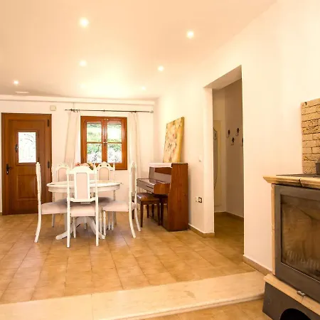 Holiday home Spacious In With Garden *