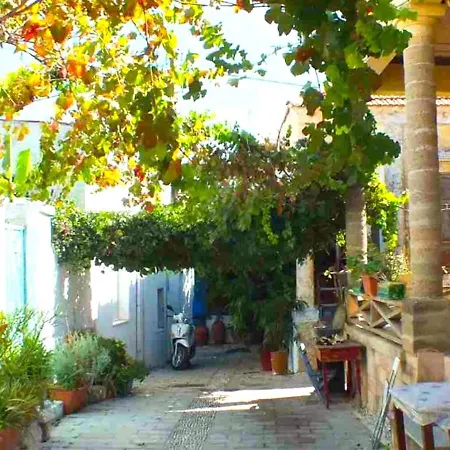 Spacious In With Garden * Koskinou (Rhodes)